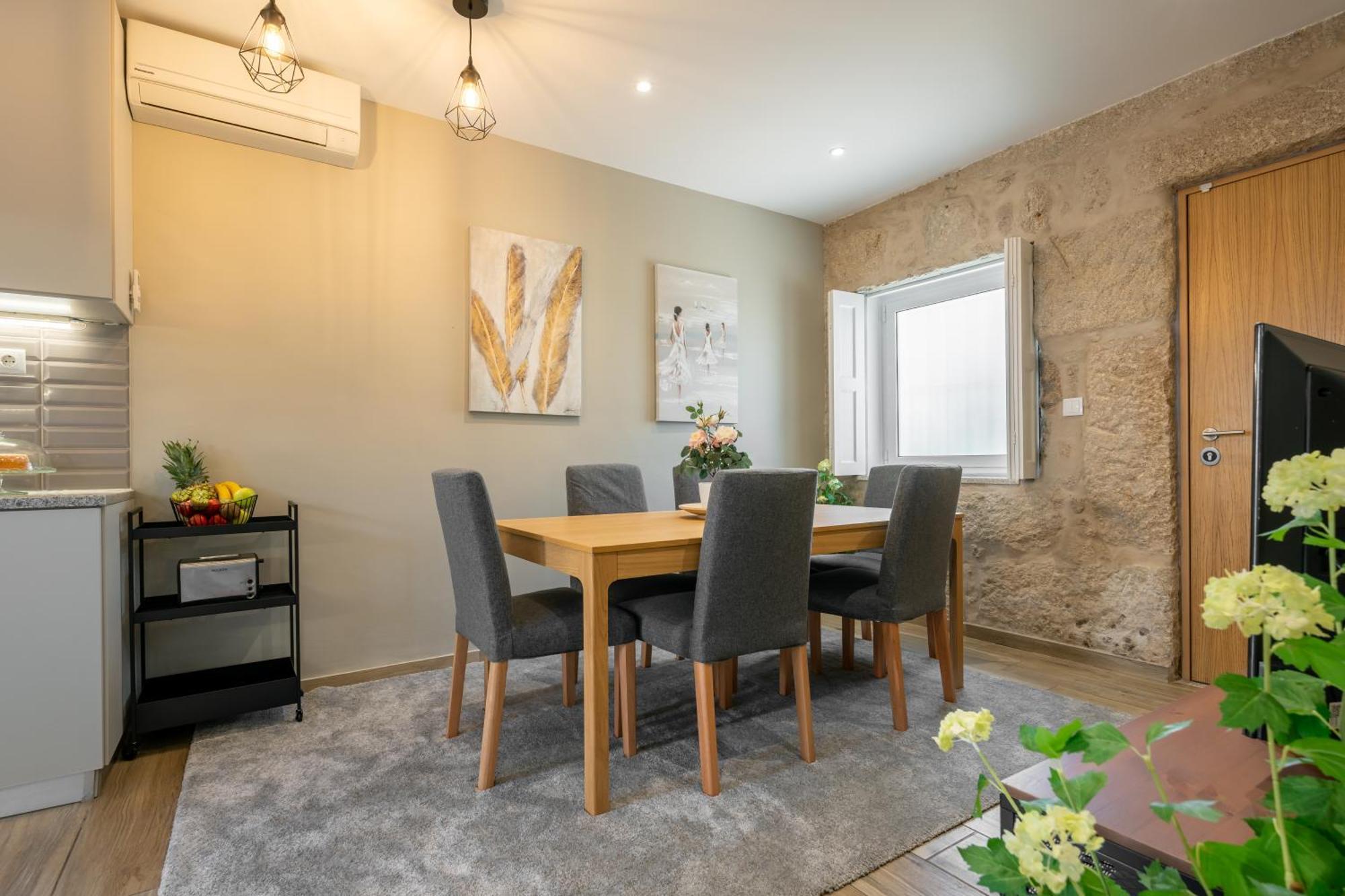 Holiday home Host Wise - Terrace Delight House W Private Jacuzzi